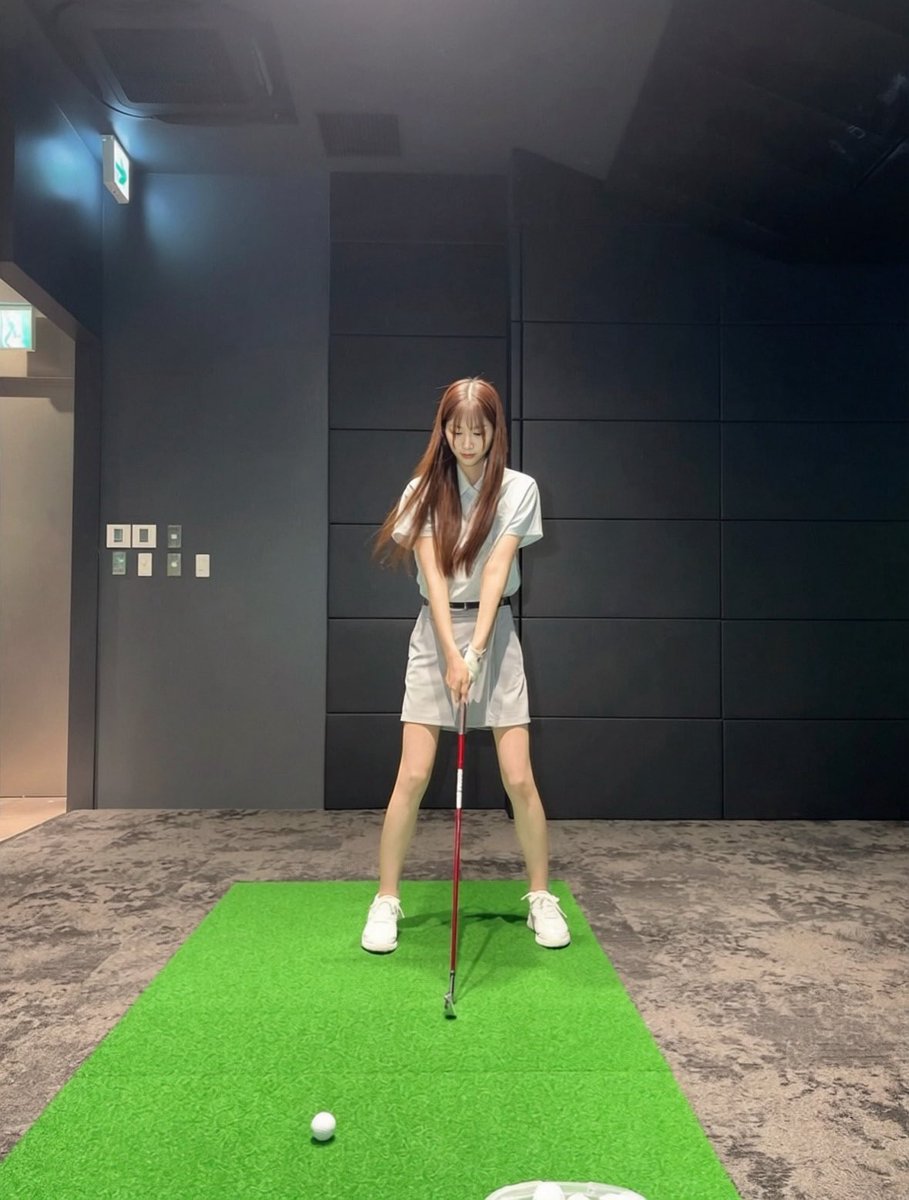 ishidarisa_623's tweet photo. おはりさ⛳️
皆今月25日も空けてくれてるのー？✨
撮影会大阪であるからね🫶🏻

ゴルフお勉強中頑張ってるから
見届けてね✨✨ https://t.co/zFLFHX3p2D