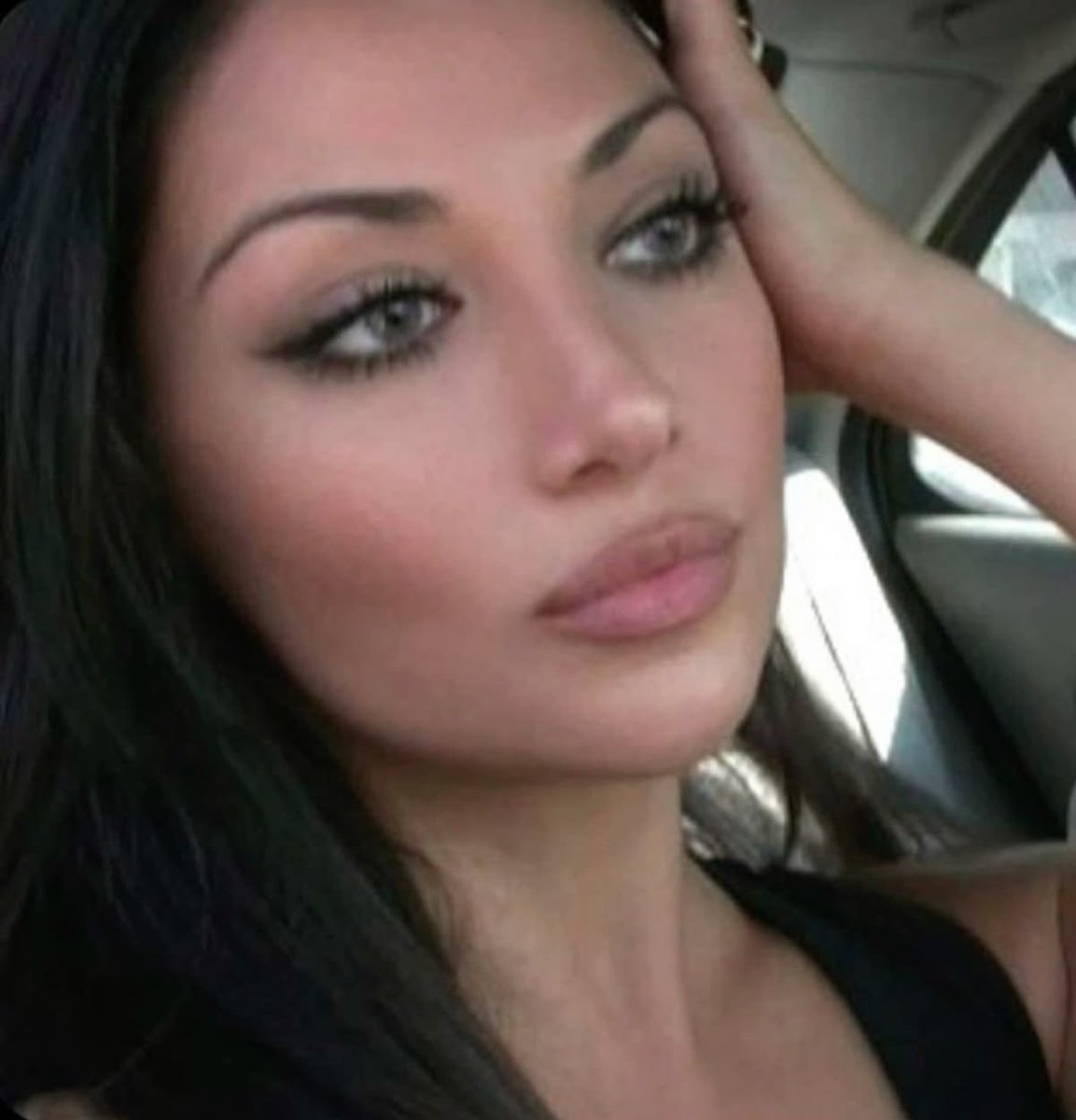 mintjellybirkin's tweet photo. if u have high set eyebrows I recommend arching them because they snatch ur face way better n makes all that extra eyelid space look good https://t.co/l35kGMrxXW
