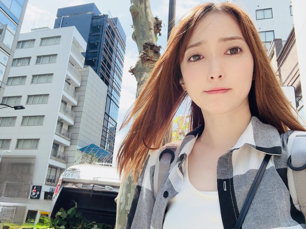 Rune214's tweet photo. おは。

リュック好きじゃないんだけどMBPとiPad持つと流石に重いので今日はリュック民🎒

皆さん、カバンは何派？

今日もおけいこおけいこ💨

https://t.co/LLZrWWjJ6B https://t.co/1ZbZPGuTGi