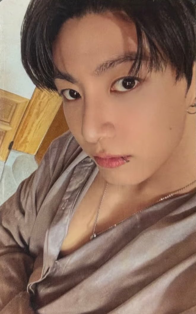 l97ver's tweet photo. this is one of the prettiest jungkook pcs ive ever seen hello https://t.co/Y3UEJNboG8