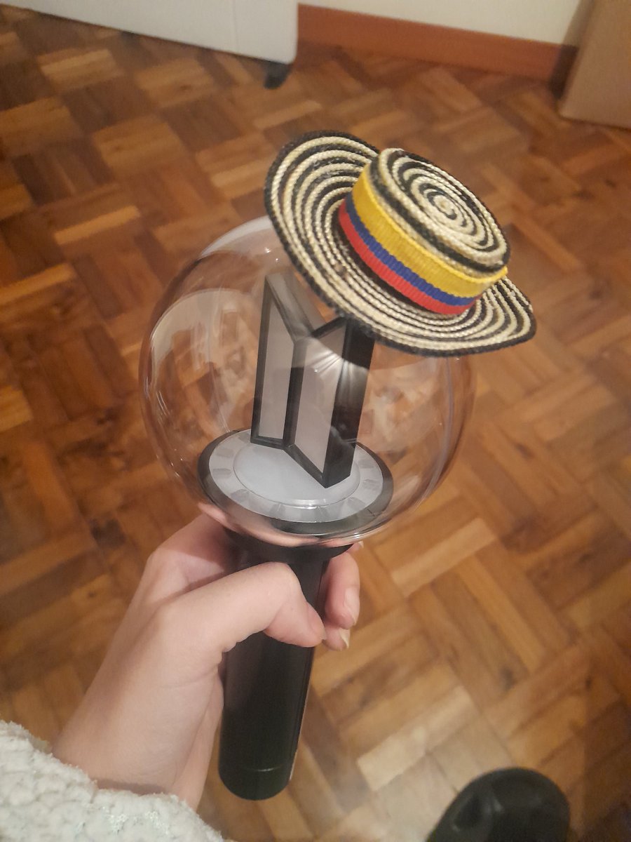 BeInTheDarkAges's tweet photo. Y termine mi sombrero 😌 3hrs y 5k nada mas https://t.co/9YXZaYzDmp