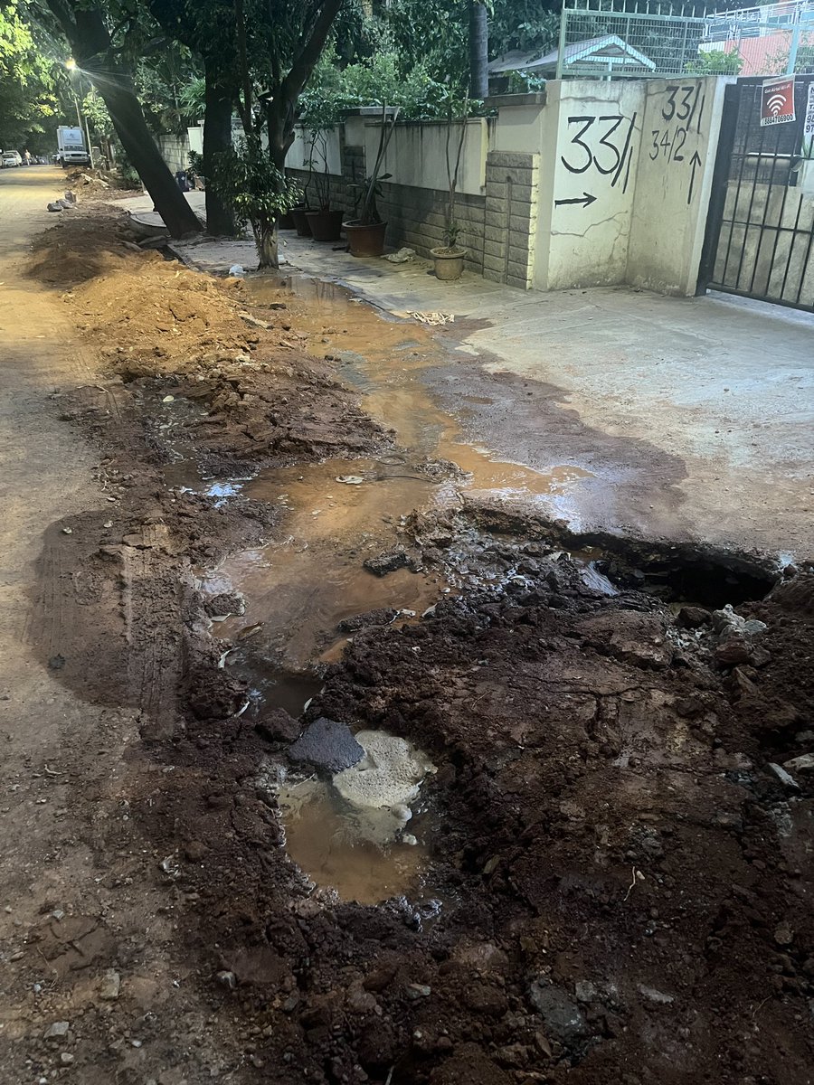 AnilRajeUrs3's tweet photo. BWSSB while laying sanitary pipes have damaged water line on 6th main road, Malleswaram (opposite Sri Sringeri Mutt). Sad to see portable water getting wasted. GBA West Corporation Ward 53 https://t.co/kJXO6kjhlT