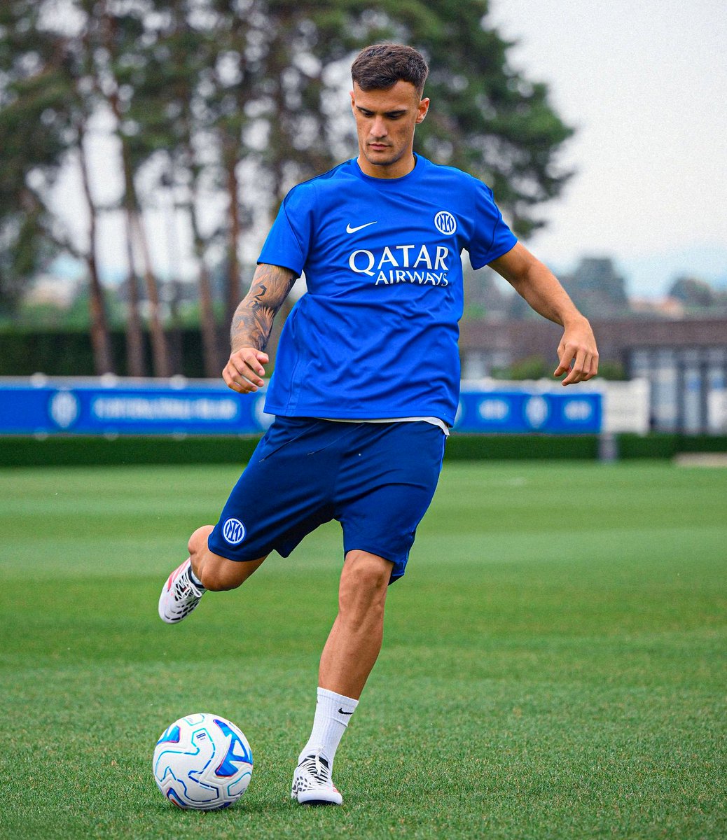 First day BACK at #Inter for Aleksandar Stanković! 🇷🇸🖤💙