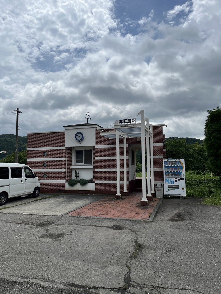 Zion1109's tweet photo. 寝不足建めぇー🥵🛠💦
親方に送迎してもらった💦w https://t.co/gKL5sfTYPw