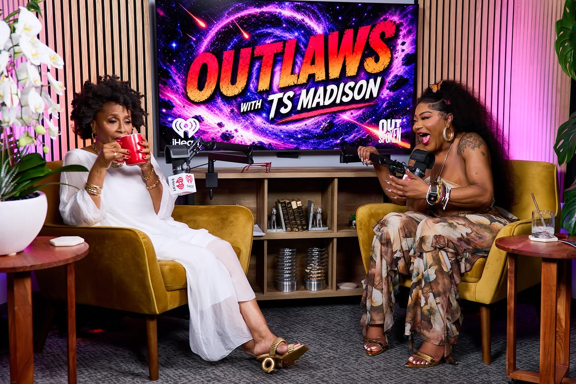 TsMadisonNews1's tweet photo. This Is Not A DRILL!!!                                                        

TOMORROW ON @outlawspodcast_ 

@TsMadisonatl1  finally sits down with the MOTHER of Black Hollywood @JeniferLewis  for 81 unforgettable minutes. Our longest episode yet! https://t.co/hzdlsxtN7a