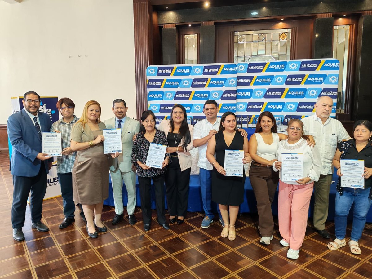 Ana_FuentesC's tweet photo. Mi gratitud a la dedicación de los estudiantes de la Universidad de Guayaquil, quienes compartieron sus conocimientos para transformar ideas en negocios sostenibles.

Esta iniciativa, lograda gracias a la Dirección de Vinculación con la Comunidad y ÉPICO, avanza firme con https://t.co/PUbvzropx2