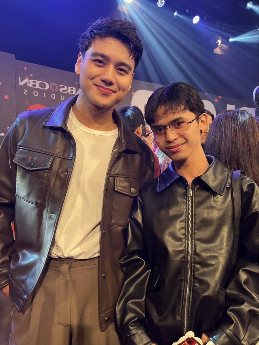 jnthncrtz27's tweet photo. Na invite si accla sa media con!๐ซฃ
Thank you so much, JRB Production, for inviting me to yesterdayโs Media Con. Iโm truly honored to have been there and to witness these talented artists!โค๏ธโจ๐ฅน
#jrbproduction
#mediacon
#bloodvsduty
#riverjoseph
#Lou https://t.co/saW0EoHw4q