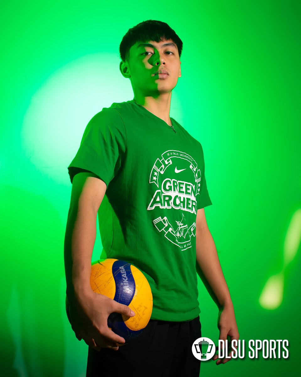 pk_sportsx's tweet photo. Happy Birthday to our 6’3” (kmjs enthusiast) libero, Win Retiro! 🥳🎂💚 https://t.co/f5ke7RcJEM