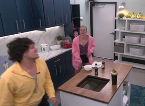 BBFeedsFairy's tweet photo. Mallory tells Jason she is going to make spaghetti tonight because Haley said it was her favorite and she's a have not and can't eat it #bb28 https://t.co/NG6NdNFHyI