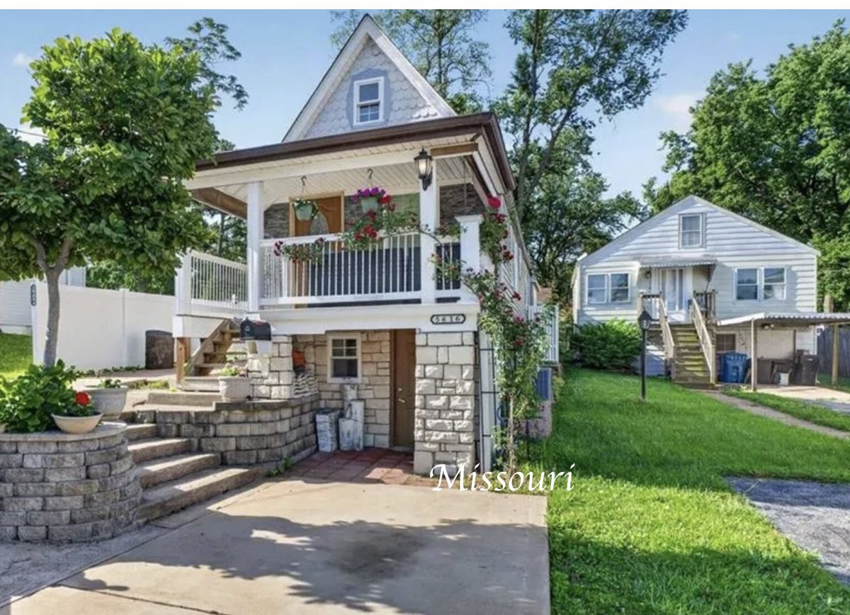 oldhouseunder50's tweet photo. c.1941 #TwoHouses on One Lot For Sale in #Missouri $170K.
https://t.co/mUnbvN9o3k https://t.co/vtmTJmg7Zd