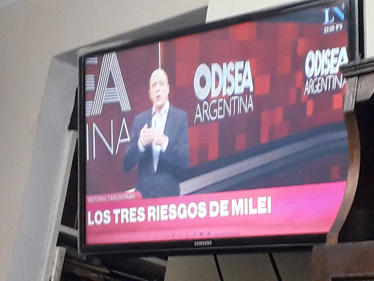 chisp7's tweet photo. Según #caputo tiene todo los #dolares para los #bonistas y evitar dramas a futuro, aunque si bien ya no hay cheque de #bessent el tema es que va pasar con la reactivación económica que sigue congelada y aparentemente #santilli no simpatiza con todos #pagñi #pagni @lanacionmas https://t.co/9rz6qBxGYW