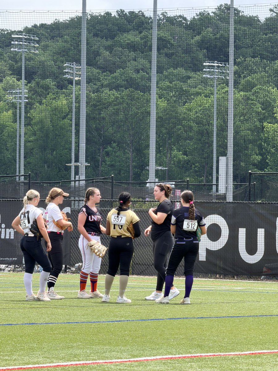 ashtynpierre10's tweet photo. Had such a great time at the @DDSBandEvents Connect Softball Camp! Spent some time with @FSU_Softball, @TexasSoftball, &amp; @PackSoftball! Loved all the drills and reps, and super grateful for the opportunity! @ArmorElite2029 @TopPreps @Los_Stuff @ExtraInningSB @LineDsoftball https://t.co/NRJaRcomwD