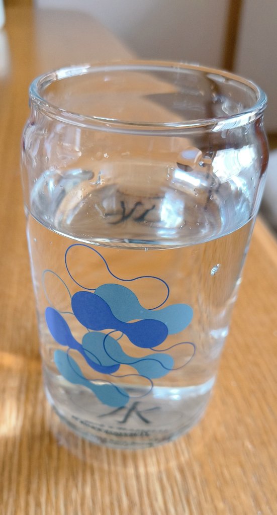 colotyatya's tweet photo. ��中症予防に水分補給

買って良かった水グラス
涼しげ＆気分アゲアゲ https://t.co/AdvTQxo6HN