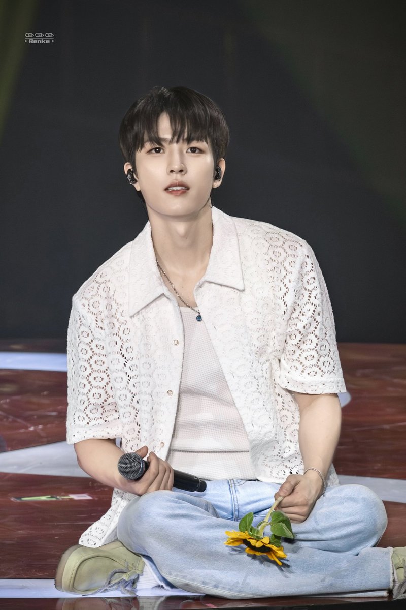 __Renke__'s tweet photo. 💛2주년💛
240714 <무한대집회Ⅳ>Day-2

#인피니트 #INFINITE
#이성열 #성열 
#LEESUNGYEOL #SUNGYEOL https://t.co/VAmmhgIRg9