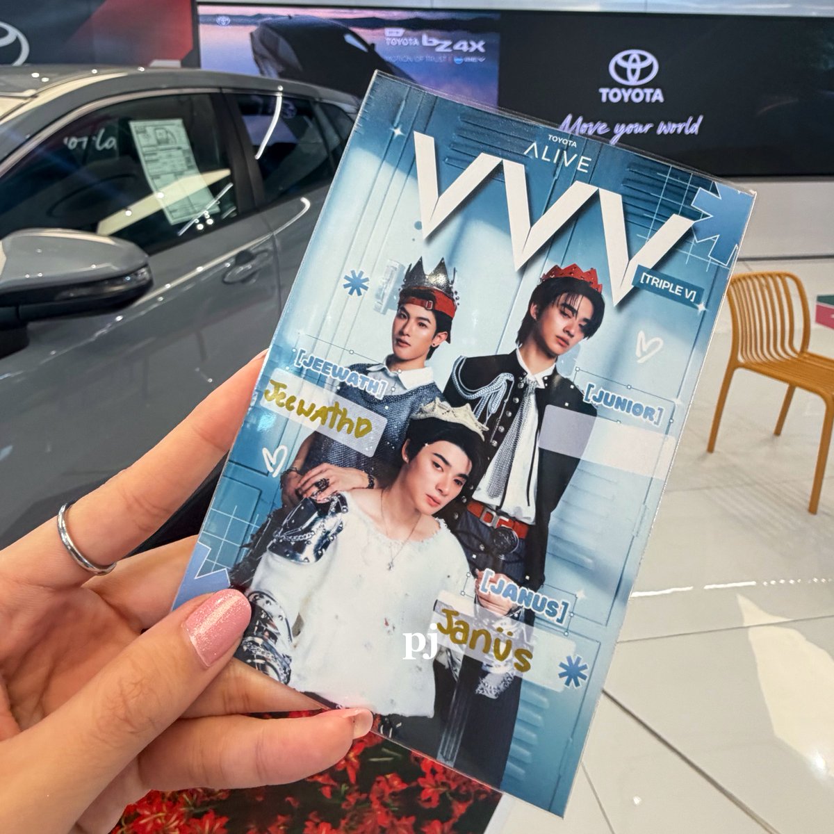 kyusoo_'s tweet photo. รักแก๊งเจ้าชาย 🤴🤏🏻

#TOYOTAALIVExVVV
#VVV_TRIPLEV #JUNIOR_VVV #JANUS_VVV #jeewath_vvv https://t.co/PHbj8dlRal