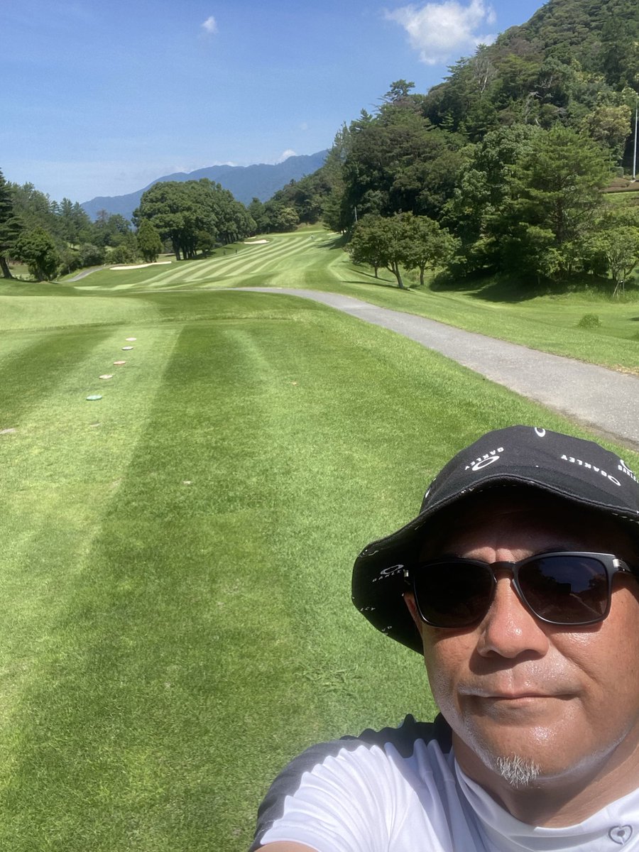 246phev's tweet photo. 梅雨明けてこじゃんと暑い🥵

テレワーク中です⛳️
#錦山カントリークラブ https://t.co/ctmIYN8tP8