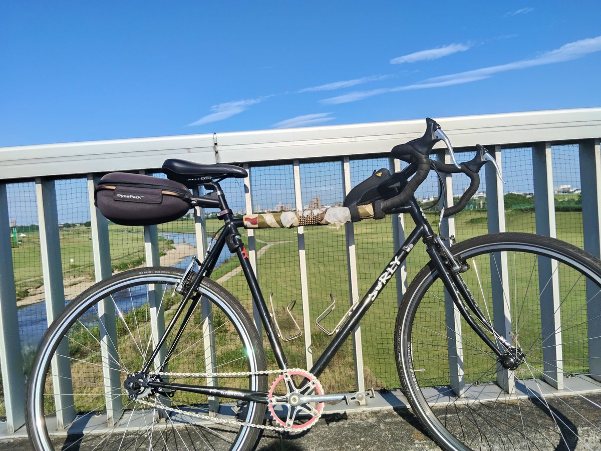 m14110326's tweet photo. 片道２２kmの自転車通勤…
さすがに今日の名古屋は暑い！ https://t.co/6iGA2sBtsF