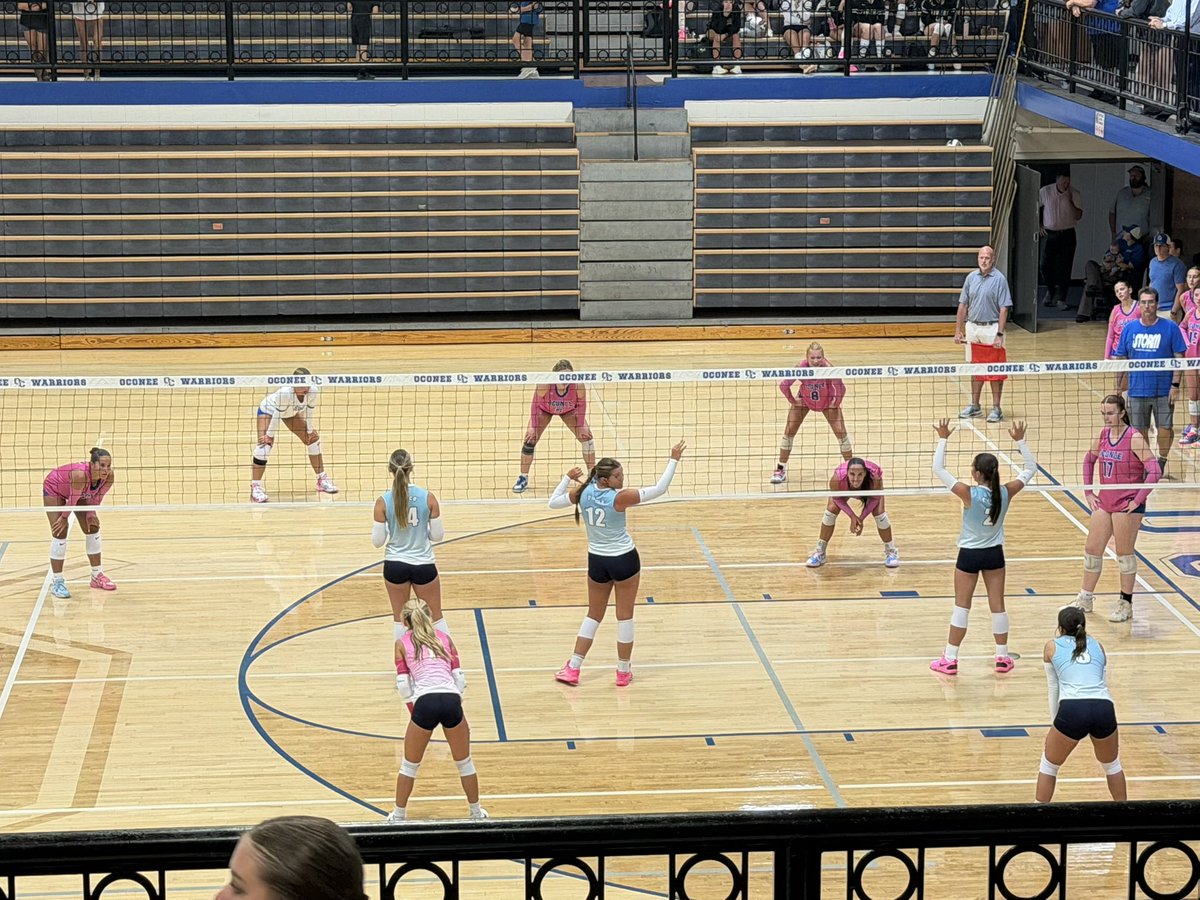 pacsvolleyball's tweet photo. What a great first night at the AVOA Ref Scrimmages! The girls ended the day 3-1. We’ll be back tomorrow for more fun! #pacsvb #together #jif https://t.co/TLgUK7tDcz