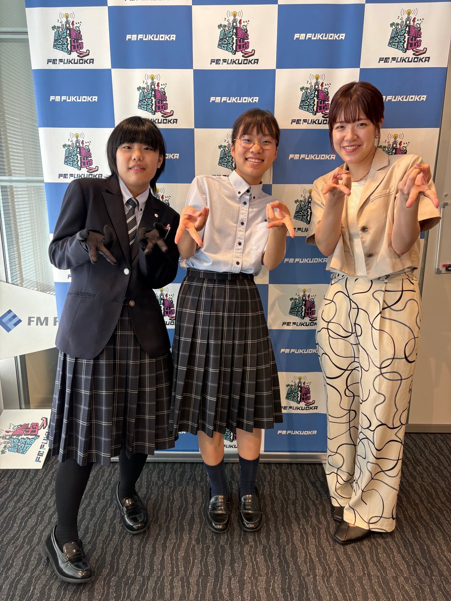 nakaniwa_studio's tweet photo. #ナカニワスタジオ 
今夜も出席ありがとう！

今日は福岡舞鶴誠和中学校のみんなとの
インタビューの様子をお届けしました👏

来週もお楽しみに👋
 
#fmfukuoka https://t.co/nm4j0QwLY4