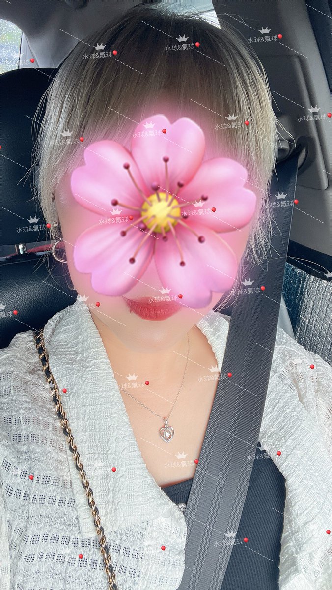wei5205301's tweet photo. 其實我一直在想🤔
到底什麼叫「好看」？
什麼又叫「好用」？
每個人的標準都不一樣。
我反而覺得，
一場好的約會，不是看外表有多驚艷，
而是當下的氣氛、聊天的感覺，
彼此相處起來舒不舒服、開不開心。
至於我跟我老公嘛～
身材普通、顏值應該算還可以🤣
但相處起來還算自在、有趣。
不知道這樣…有沒有讓你們青睞呢？😆❤️
 🙈「你們會給我們幾分？」
 😆「有沒有想認識我們的？」
 ❤️「你們覺得，一段關係最重要的是外表，還是相處的感覺？」