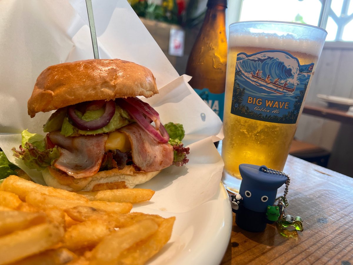 kakuregemi's tweet photo. 美味かった🍔🍺 https://t.co/tuu3HKF96P