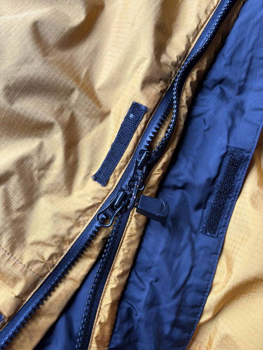 103_store's tweet photo. 今年のフジロックにいかがでしょうか
ナイスカラー
#moonstone
#フジロック
#GORETEX https://t.co/jJWeb6mvkD