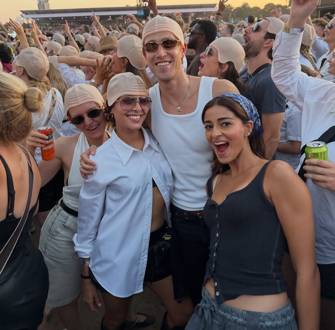 Bollywooz's tweet photo. #AnanyaPanday In london #Pitbull #BaldCap https://t.co/QjmmhwqVSj
