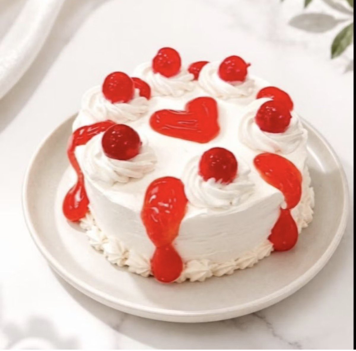 Am_jang's tweet photo. 🎂 มัดรวม 4 เค้กโบราณ 🎂
เอาใจคนย้อยวัยที่ชอบเนื้อเค้กเป็นแป้งนิ่ม โปะด้วยครีมบัตเตอร์ แล้วมีเยลลี่สตรอว์เบอร์รีสีแดงเติมรสชาติ นั่งรออยู่บ้านแล้วจิ้มผ่าน #ShopeeFood ได้เลออออ

🍰 เค้กแสนอร่อย (แฮปปี้แลนด์) 
เค้กโบราณ 👇
https://t.co/luAs6PE6YE

🍰 Annie cake เค้กวันเกิด (บางโพ)
เค้ก 90 บัตเตอร์ครีม มินิ 👇
https://t.co/lL5m1qq0nA
 
🍰 เลอโฉมเบเกอรี่ ทองหล่อ 18
เค้กเยลลี่แดง 👇
https://t.co/FG2DtpzgZ7

🍰 Trixie Patisserie ลาดพร้าว 48
เค้กโบราณสตรอเบอรี่ 👇
https://t.co/UBJxjJL50e

#แจงกี้รีวิว