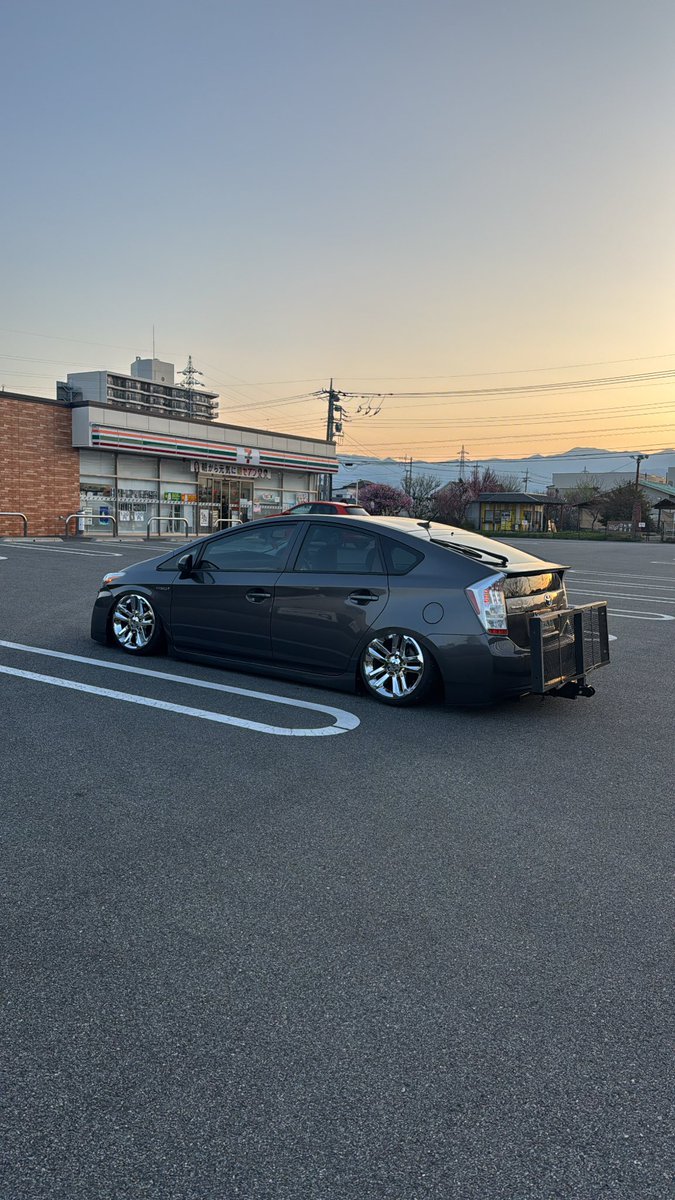 440_us's tweet photo. @jzx100ahiru デートする人いるので僕の勝ちですね😎
まず目立たないようにキラキラ無くします… https://t.co/xWfnYCgE1Q