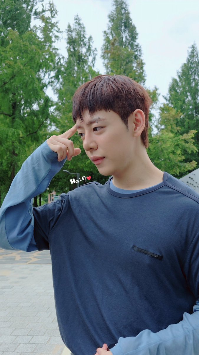 Heartcode_DH's tweet photo. 260714 더쇼 일일팬매
생각중💭

#정대현​ #JUNGDAEHYUN​
#鄭大賢 #郑大贤​ #チョンデヒョン
#PUZZLOVE #나비란 https://t.co/1apiAEw8kQ