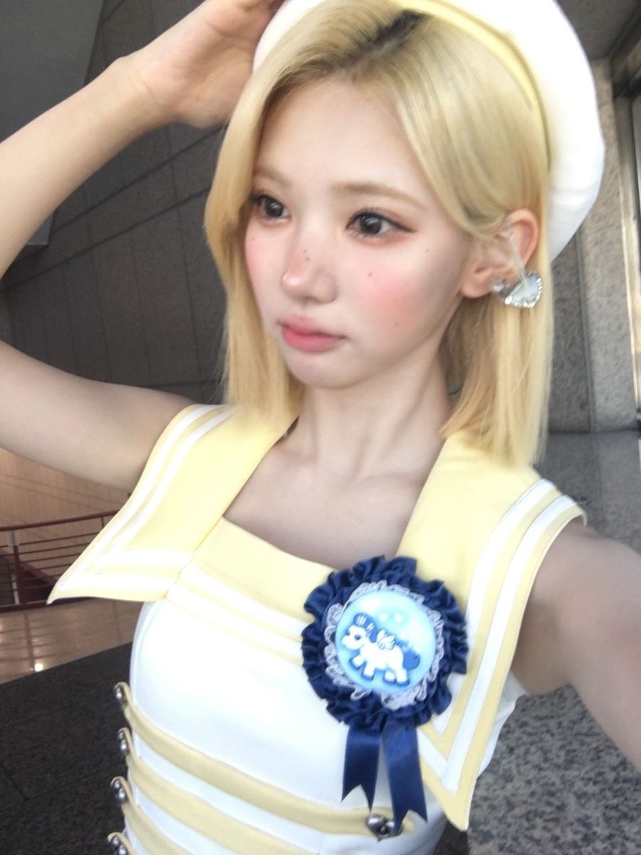 hamhamyz's tweet photo. 개미녀 https://t.co/OeUAjMkclY