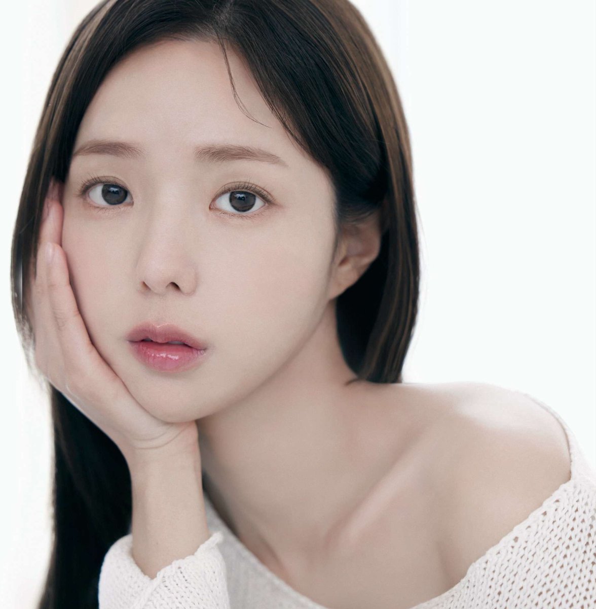 Soobin_in__Love's tweet photo. 트웬티케이 전에 올라왔던 사진 살짝 더 고화질로!

https://t.co/MSugee8wnF

#채수빈 #chaesoobin #蔡秀彬 #트웬티케이 #Twentykei https://t.co/4egKpisqgx