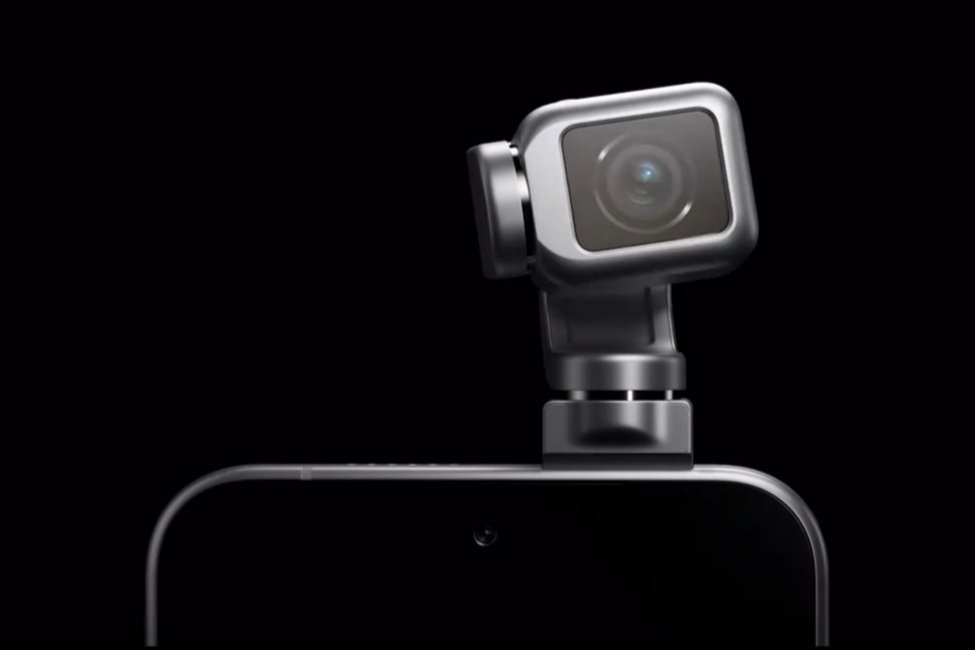 TechHome100's tweet photo. Honor ROBOT Phone 🪄
✧ 6.3-6.4"± 1.5K OLED Flat Screen
✧ Snapdragon 8 Elite Gen5 🐉
✧ 200MP 4DoF Gimbal Main Camera, f/1.6, 23mm, 3-axis Gimbal Stabilization
✧ 200MP Periscope Telephoto 
✧ 50MP UW
✧ ARRI Image Science
✧ 6000mAh+🔋
#Honor https://t.co/bMmmakYVL8
