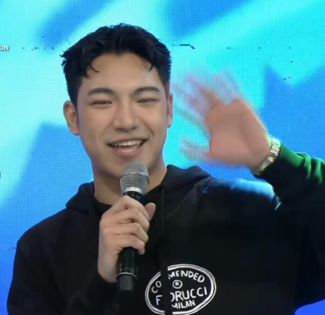 D_marianne23's tweet photo. Ang cutee mag-smile ni D!! Baby face pa rin talaga!! ๐ฅฐ๐ซฐ
#DARREN @Espanto2001
#ShowtimeHaveSomeFun https://t.co/8bbtqRoxja