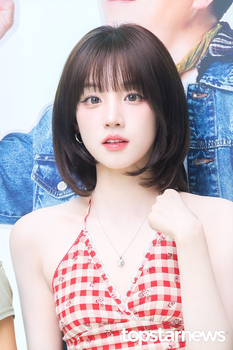 yuqipictures's tweet photo. 260714 Cultwo Show 🍓

#YUQI #우기 #宋雨琦 https://t.co/MczZTNEMuI