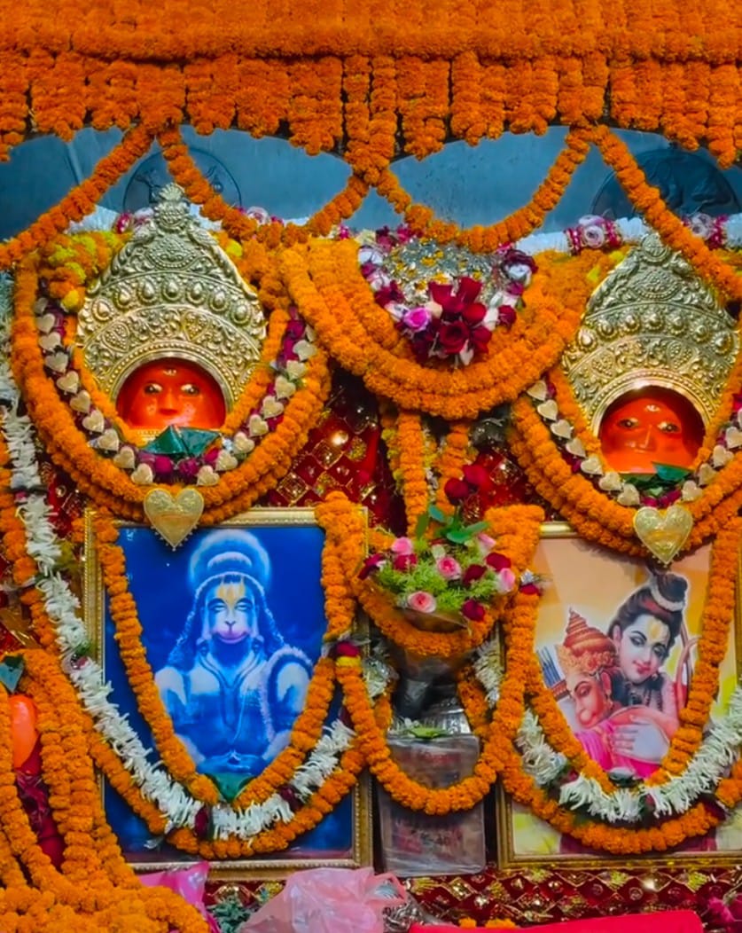 ipriyasharma21's tweet photo. महावीर विक्रम बजरंगी ।
 कुमति निवार सुमति के संगी ॥ 

जय बजरंगबली हनुमान 🙏 https://t.co/FXtHN0yZTh