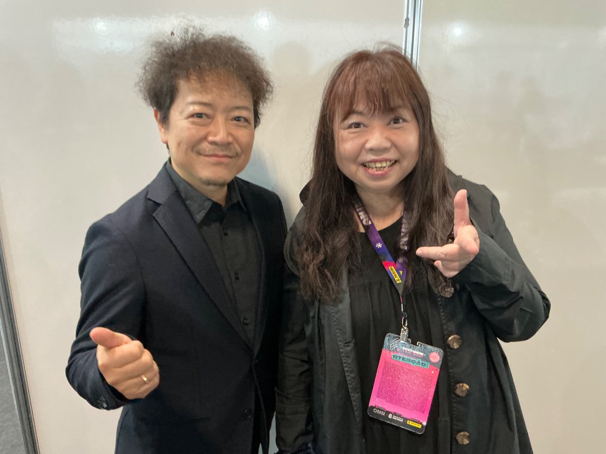 AI_eyeproject's tweet photo. 浦飯幽助役の佐々木望さん
微笑みの爆弾の馬渡松子さん

何と！？
初対面でした！
30年を経て、アニメ幽☆遊☆白書に欠かせないお二方が、なんとサンパウロで初対面。
伝説の瞬間に立ち会ってしまいました。

初めての2ショットです！！ https://t.co/wKGyytlLiB