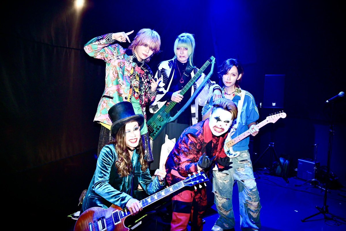 Initial_L_sabo's tweet photo. 絶対に盛り上げてくれるバンド

早くまた集まりたいぜっ！！！

最高でした☺︎☺︎☺︎ https://t.co/wOZTjvTrRB