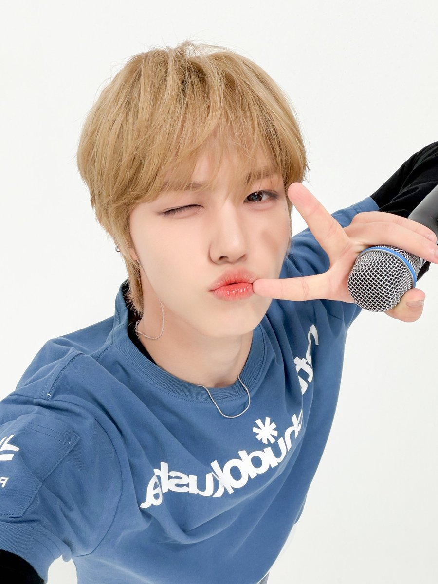 dddm_official's tweet photo. @AHOF_official https://t.co/KehJMbE1rl