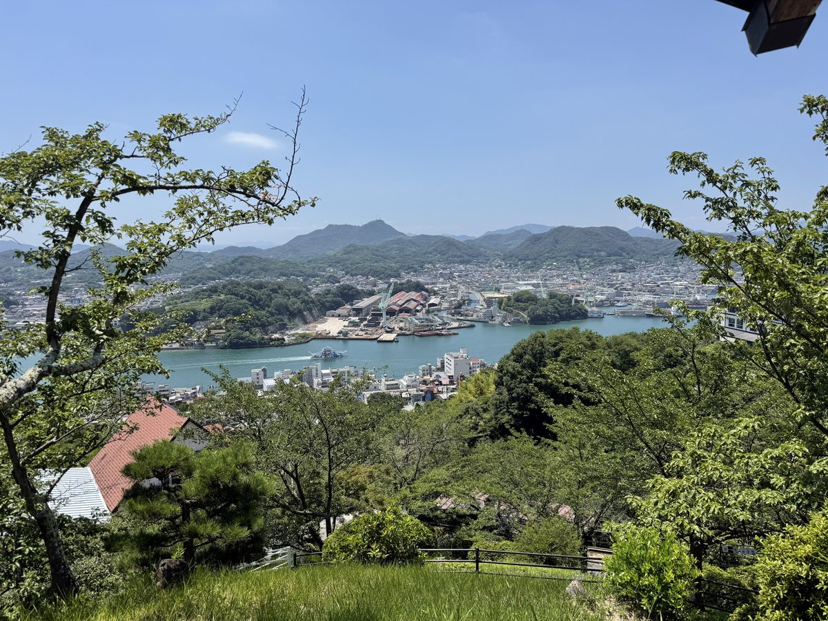hanamomoact's tweet photo. ど快晴の絶景。 https://t.co/ohRErG10ad