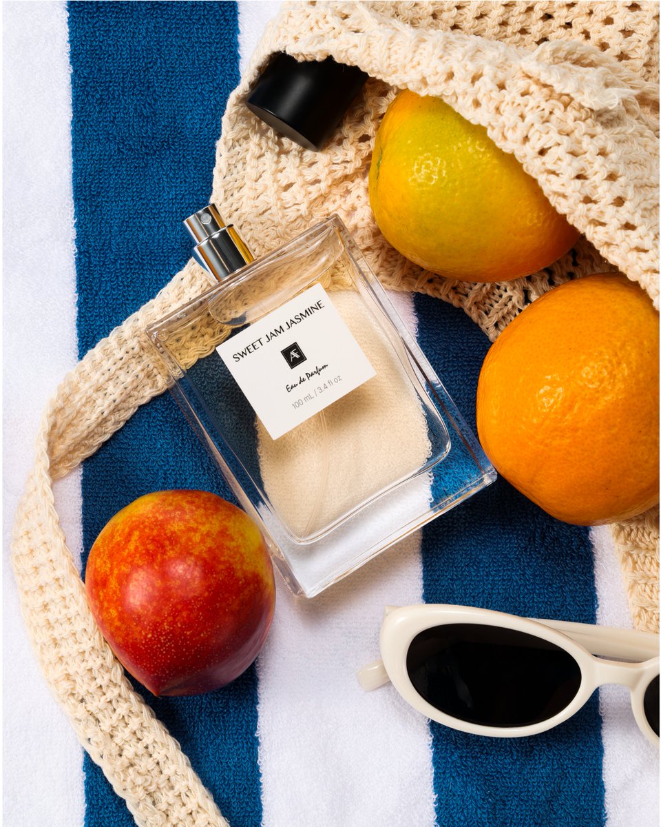Atomfreshlab's tweet photo. What summer leaves behind, and what it takes with you.
#atomfresh #perfume #SelfCare #summer #BeachMood #lifestyle #BrandDay https://t.co/k6iD87K3uf