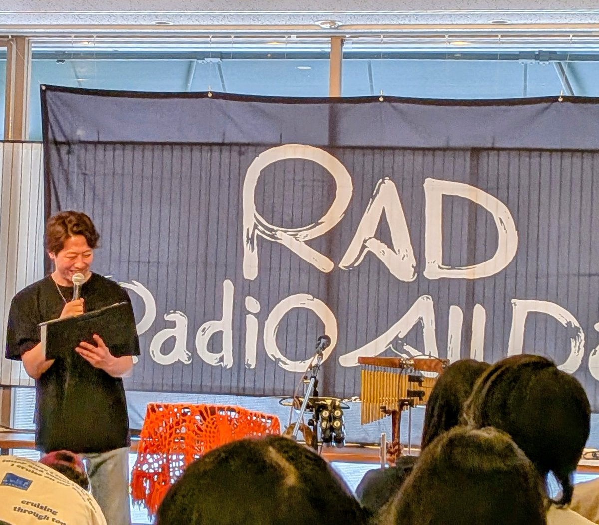 usagiya0245's tweet photo. 7/13「Fantastic Date fm RAD TIME」
NakamuraEmiさん、ギターのカワムラヒロシさん、スペシャルライブ🎸🎤✨️
DJナカムーとのトークやおだんご実食など、RAD TIMEでしか体験できない楽しいイベントでした！
こちらの模様は7/30.OA📻️
ぜひお聞き逃しなく〜
@nakamura_emi 
@datefmrad https://t.co/2bBCilE23v