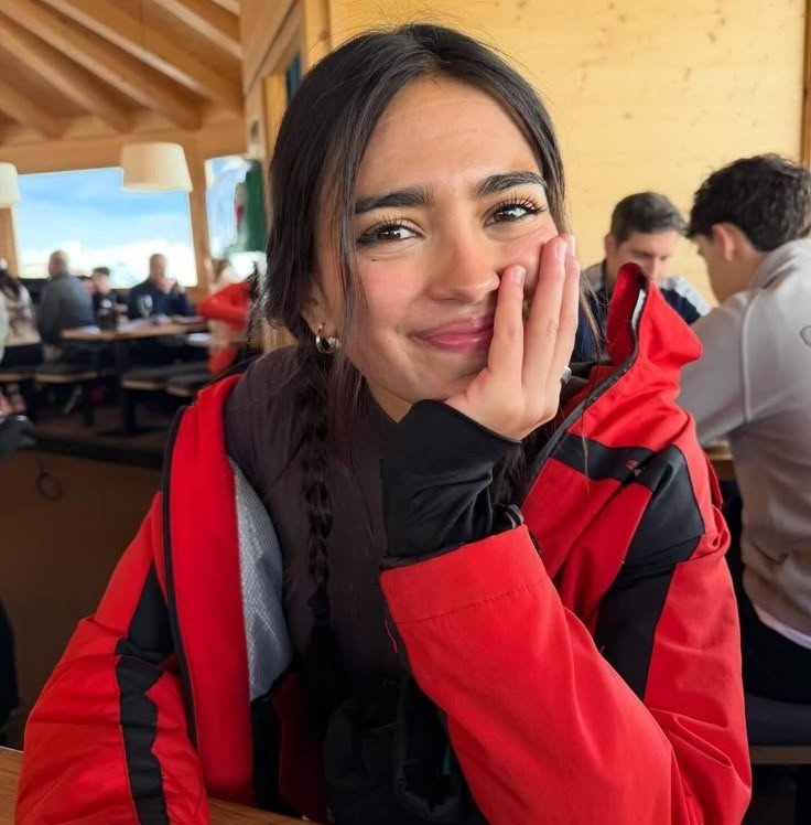 MReficcoARG's tweet photo. Feliz cumpleaños Mai, te deseamos que este año te siga sorprendiendo y que sigas cumpliendo sueños.Sos nuestro orgullo, gracias por ser tan genuina.
Nada nos hace mas feliz que acompañarte día a día, siempre vamos a estar acá para vos 🥺🩷
FELIZ CUMPLE MAIA
#HappyBdayMaia https://t.co/H6j4PEiW3T