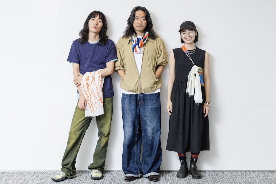 jwave813fm's tweet photo. ◤今年の“#フジロック”コーデを
#七海× #MIZ #加藤成順 が考える。◢

📝「#コンビニエンスウェア」デザイナーが
提案する“色の多いアイテム”の楽しみ方とは？

▽記事
https://t.co/GSuyhhV87E

@fujirock_jp @famima_now 
#PR #jwave #マーキー813 https://t.co/uSOHTA9Wna