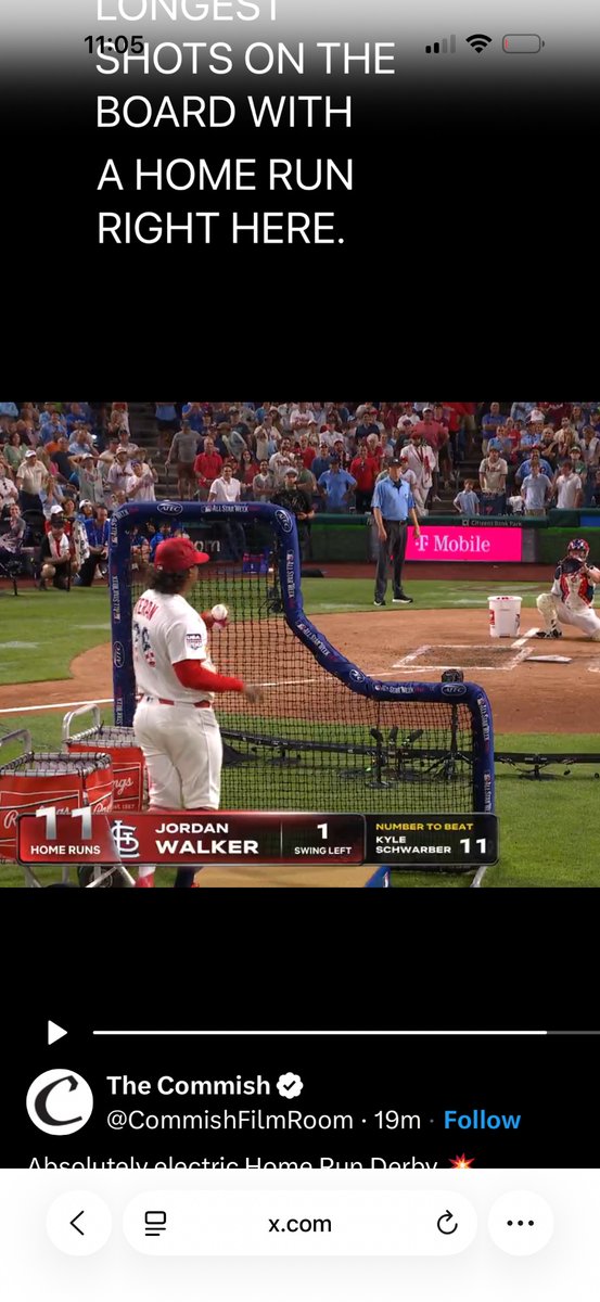 Pickweeep's tweet photo. Crazy how the last ball hit was also only white in the Home Run Derby as the others are half red and white https://t.co/KeoiAQOcoD
