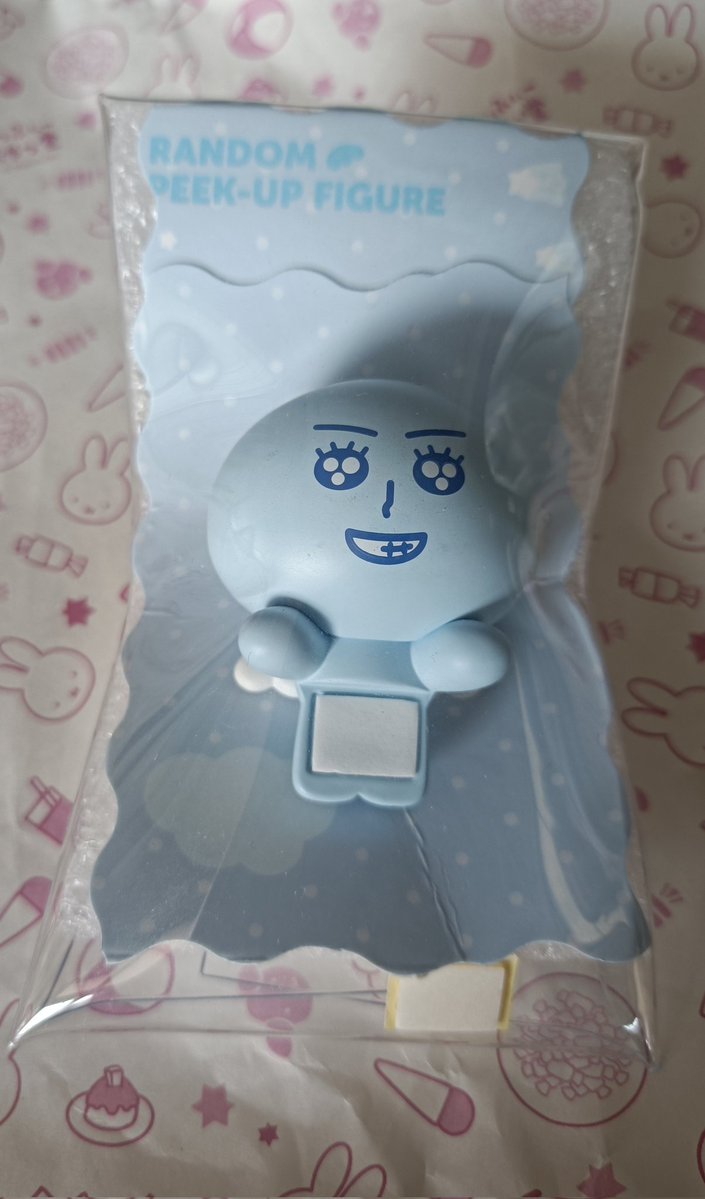 DisneySanae's tweet photo. 誰かフィギュアのシンドンさん欲しい人いないかな？

送料込みで1500円でOKなので…

ちょっと窮屈たけどケースに入れてみた😅 https://t.co/O74dSwkfkG
