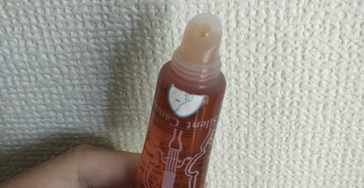 kinema_help's tweet photo. ご指摘ありがとうございます！
本商品は水飴の粘度が高く、吸い口もペン先のように細いので、座席にこぼれる確率は非常に低いと考えています。
それよりも、飴を落としてしまう確率の方が遥かに高いと思います。
ぜひ、どこかの機会に実物をお手に取っていただけますと幸いです。 https://t.co/7wYw4S4121