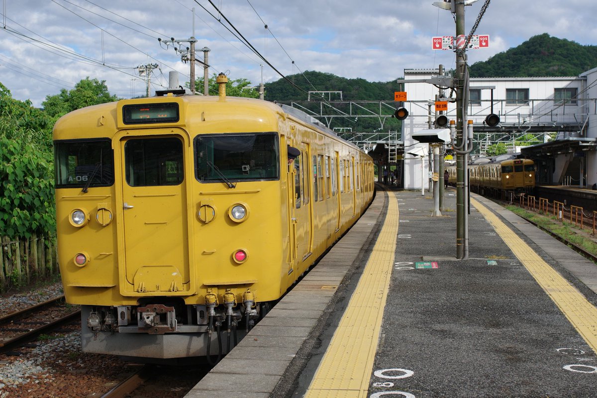 たかはしページです！ 今日とほぼ1年前の同じ列車の比較。 もう兵庫県には黄色い電車来ないのね
