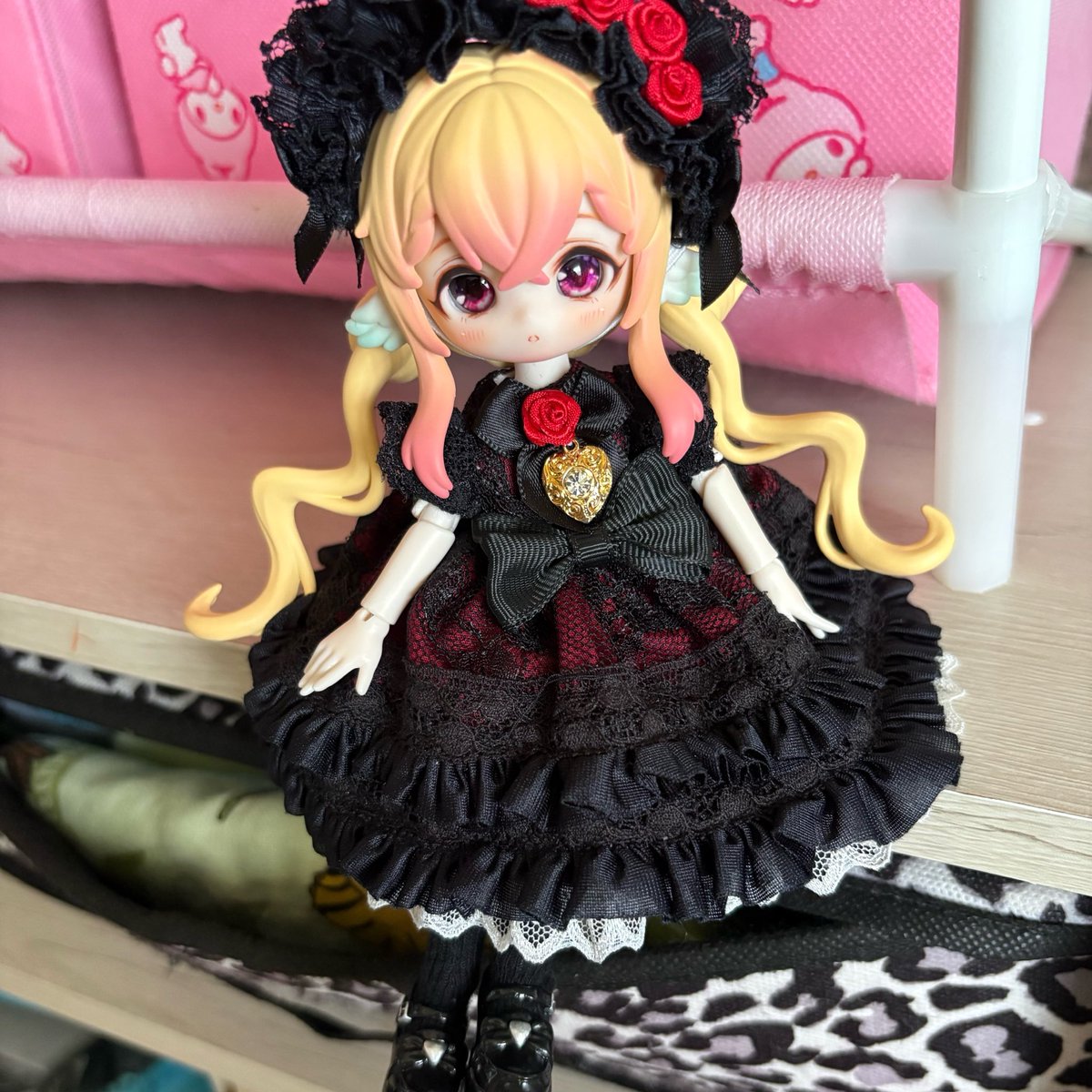 mira_dool's tweet photo. ルルヤ交響詩のルアーナです
ゴスロリなルアーナも可愛いです❤️

最近はルルヤちゃんの色変わりのヘアパーツとかも多く出ているのでルアーナのお着替えもしてみたいですね

でも多分このルアーナが大好きなので戻ってきそうですが笑笑
白色のヘアパーツとかも気になりますっ♪ https://t.co/xX1wmlneX9