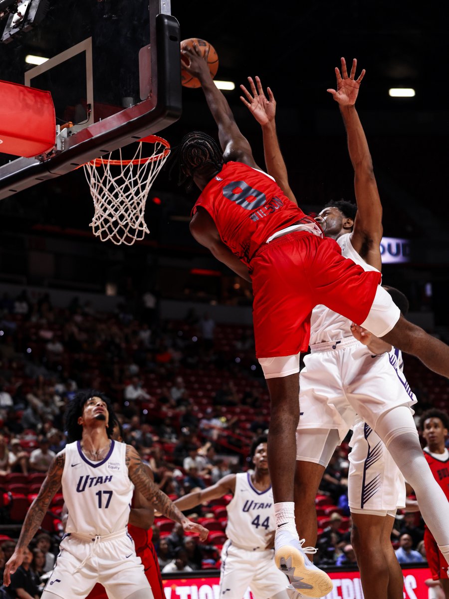 chicagobulls's tweet photo. Sheeeeeeeeeeeeesh. https://t.co/VN985cwTkR